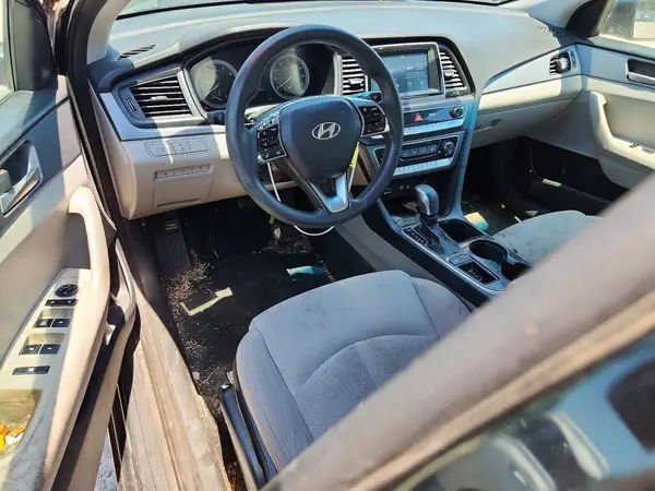 5NPE24AFXJH605223 2018 HYUNDAI SONATA - Image 8