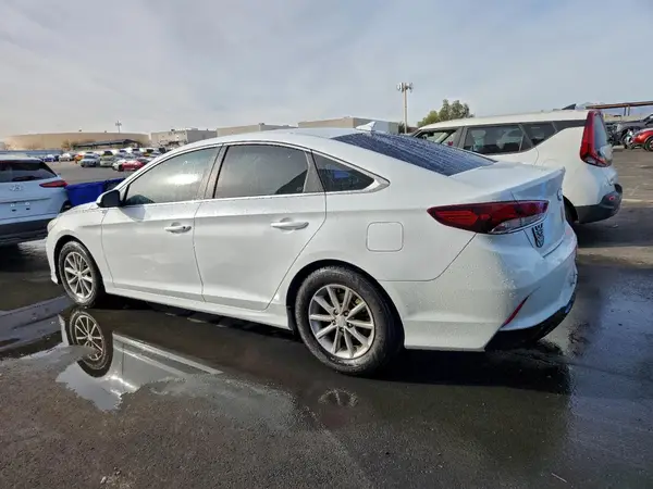 5NPE24AFXJH608414 2018 HYUNDAI SONATA - Image 2