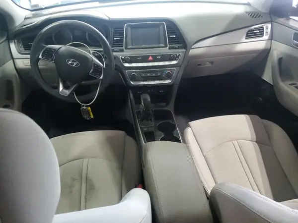5NPE24AFXJH615198 2018 HYUNDAI SONATA - Image 8
