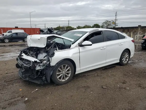 5NPE24AFXJH615802 2018 HYUNDAI SONATA - Image 1