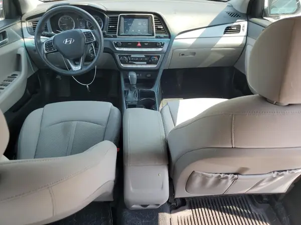 5NPE24AFXJH618070 2018 HYUNDAI SONATA - Image 8
