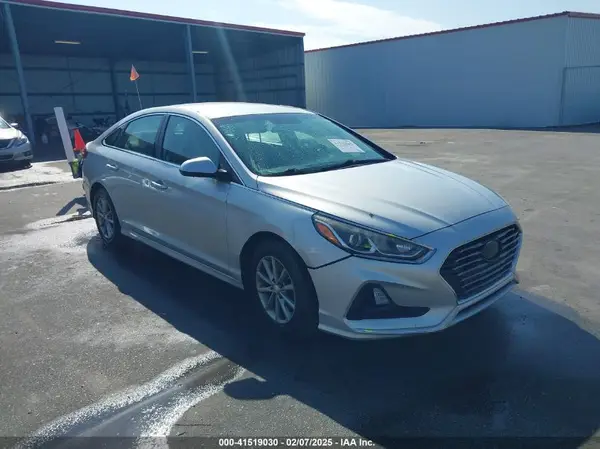 5NPE24AFXJH621471 2018 HYUNDAI SONATA - Image 1