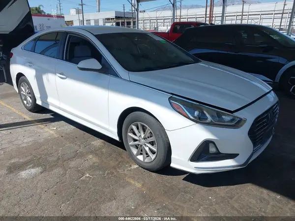 5NPE24AFXJH628758 2018 HYUNDAI SONATA - Image 1