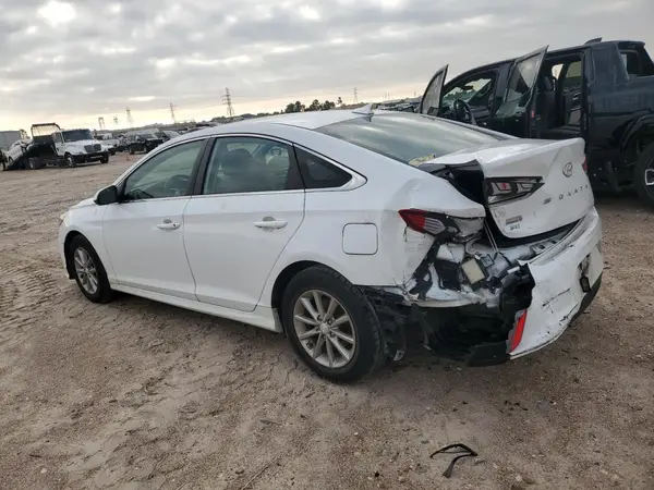 5NPE24AFXJH631689 2018 HYUNDAI SONATA - Image 2