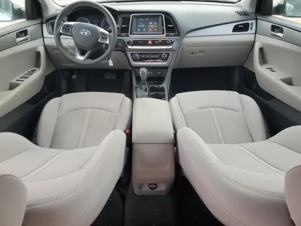 5NPE24AFXJH631689 2018 HYUNDAI SONATA - Image 8