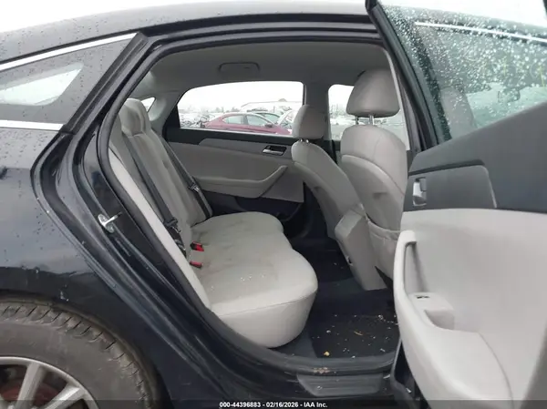 5NPE24AFXJH658715 2018 HYUNDAI SONATA - Image 8