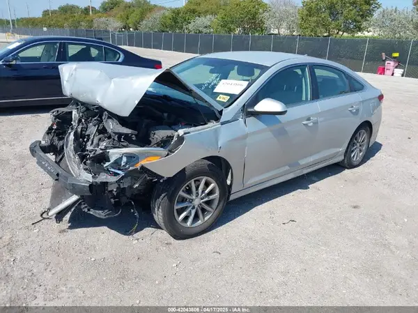 5NPE24AFXJH667138 2018 HYUNDAI SONATA - Image 2