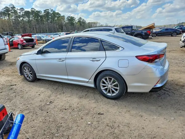 5NPE24AFXJH680472 2018 HYUNDAI SONATA - Image 2