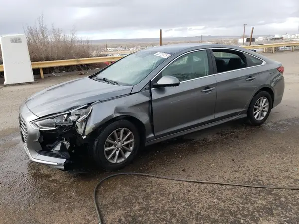 5NPE24AFXJH699068 2018 HYUNDAI SONATA - Image 1