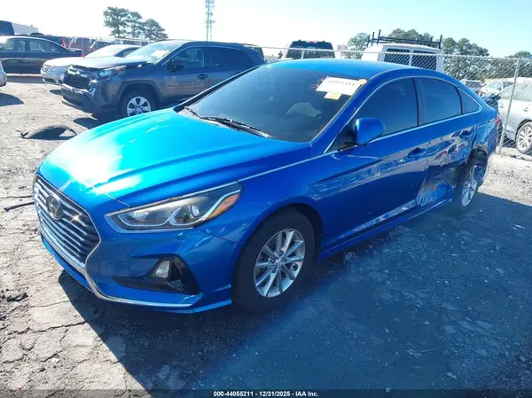 5NPE24AFXJH700333 2018 HYUNDAI SONATA - Image 2