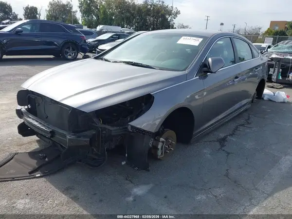 5NPE24AFXJH702972 2018 HYUNDAI SONATA - Image 2
