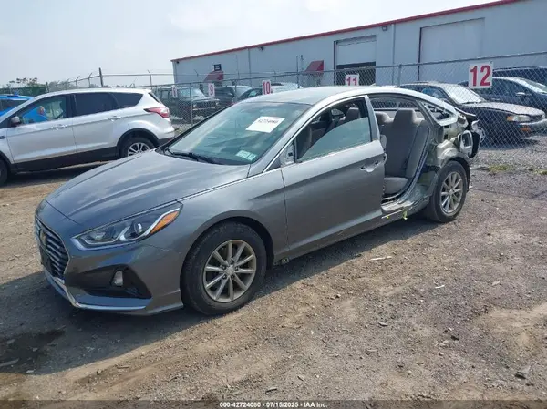 5NPE24AFXJH710053 2018 HYUNDAI SONATA - Image 2