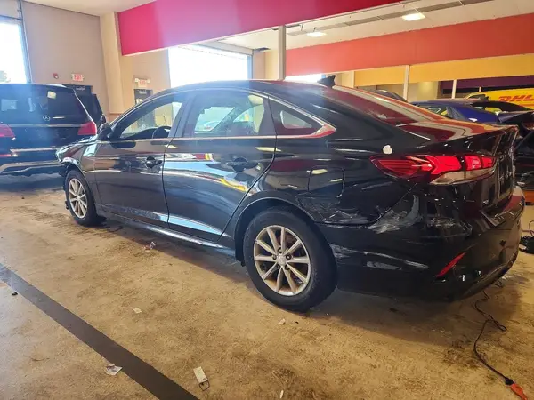 5NPE24AFXJH710070 2018 HYUNDAI SONATA - Image 2