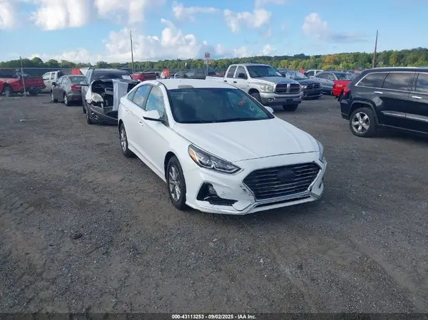 5NPE24AFXJH713597 2018 HYUNDAI SONATA - Image 1