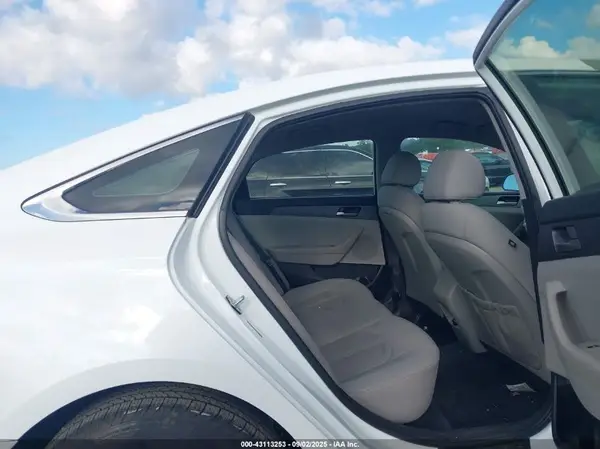 5NPE24AFXJH713597 2018 HYUNDAI SONATA - Image 8