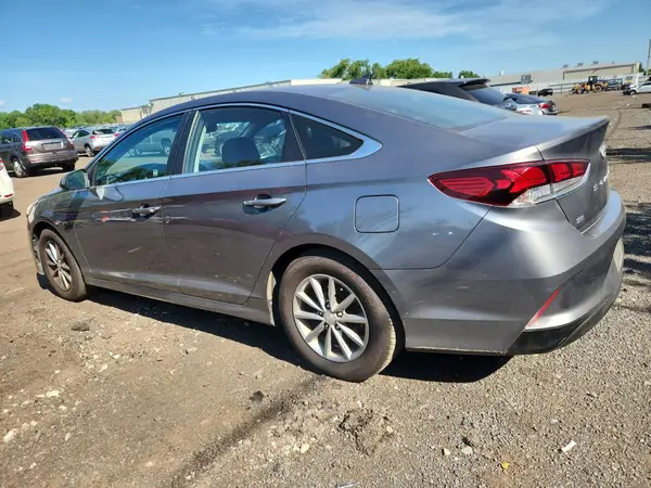 5NPE24AFXJH719142 2018 HYUNDAI SONATA - Image 2