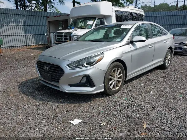5NPE24AFXJH720520 2018 HYUNDAI SONATA - Image 2