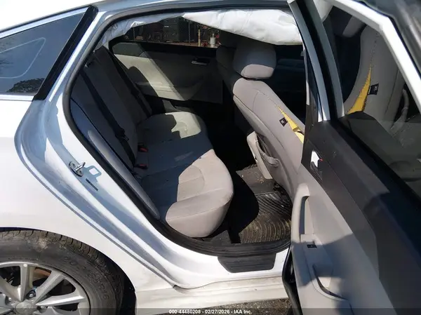 5NPE24AFXJH722235 2018 HYUNDAI SONATA - Image 8