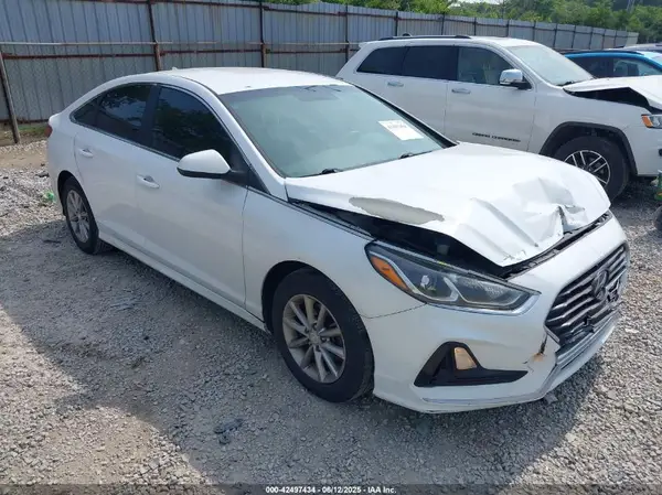 5NPE24AFXJH723269 2018 HYUNDAI SONATA - Image 1