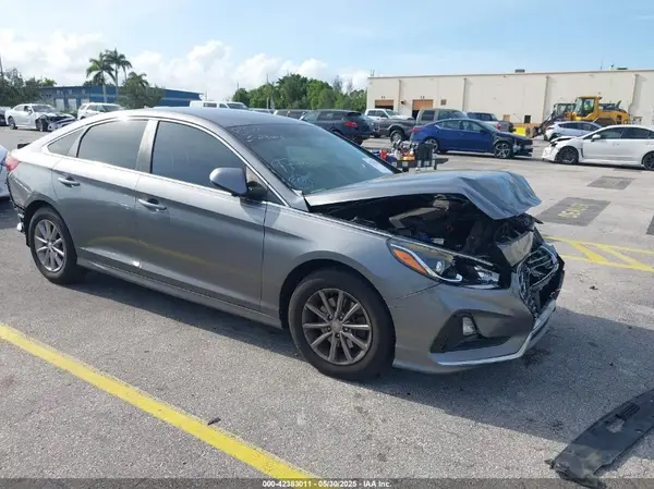 5NPE24AFXKH729770 2019 HYUNDAI SONATA - Image 1