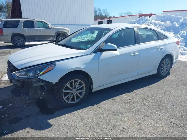 5NPE24AFXKH735262 2019 HYUNDAI SONATA - Image 2