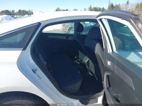 5NPE24AFXKH735262 2019 HYUNDAI SONATA - Image 8