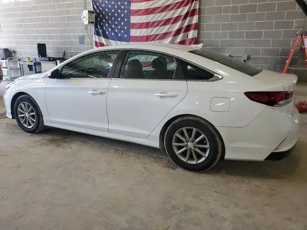 5NPE24AFXKH738274 2019 HYUNDAI SONATA - Image 2