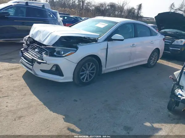 5NPE24AFXKH746911 2019 HYUNDAI SONATA - Image 2