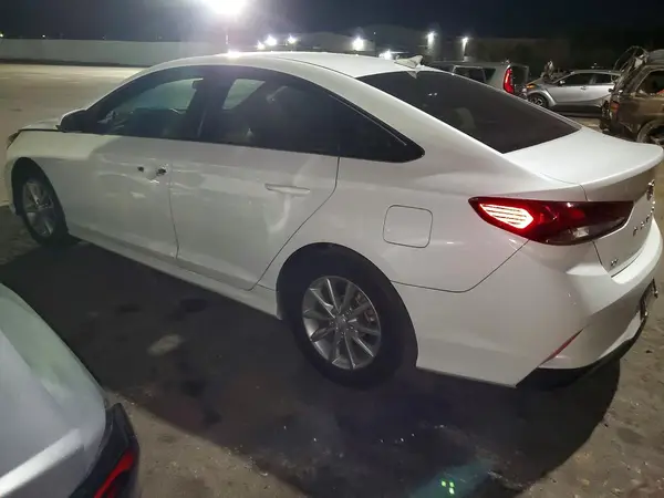 5NPE24AFXKH753518 2019 HYUNDAI SONATA - Image 2