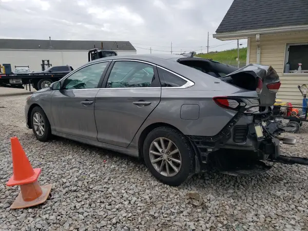 5NPE24AFXKH757486 2019 HYUNDAI SONATA - Image 2