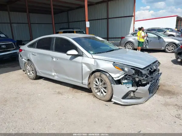 5NPE24AFXKH759416 2019 HYUNDAI SONATA - Image 1