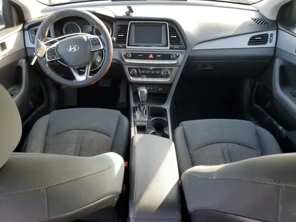 5NPE24AFXKH765104 2019 HYUNDAI SONATA - Image 8