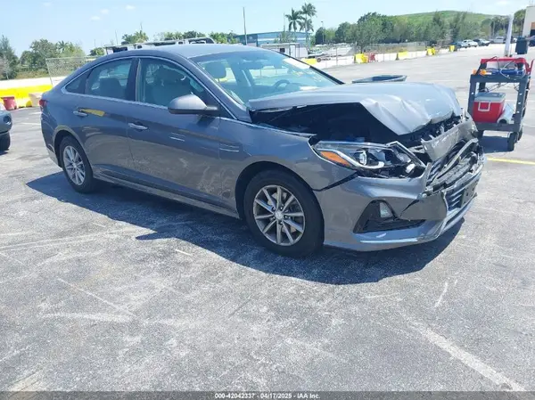 5NPE24AFXKH771274 2019 HYUNDAI SONATA - Image 1