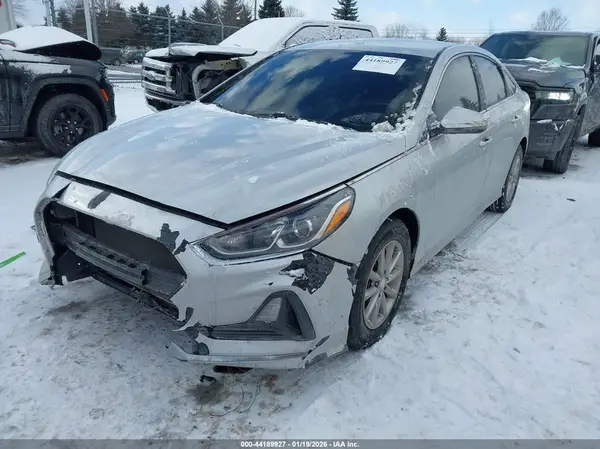 5NPE24AFXKH773896 2019 HYUNDAI SONATA - Image 2