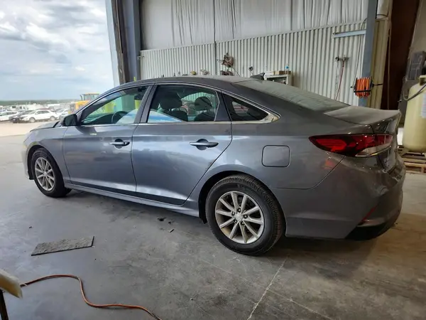 5NPE24AFXKH776636 2019 HYUNDAI SONATA - Image 2