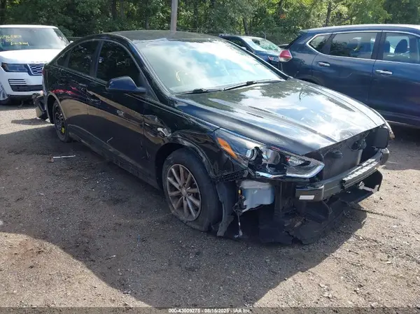 5NPE24AFXKH776961 2019 HYUNDAI SONATA - Image 1