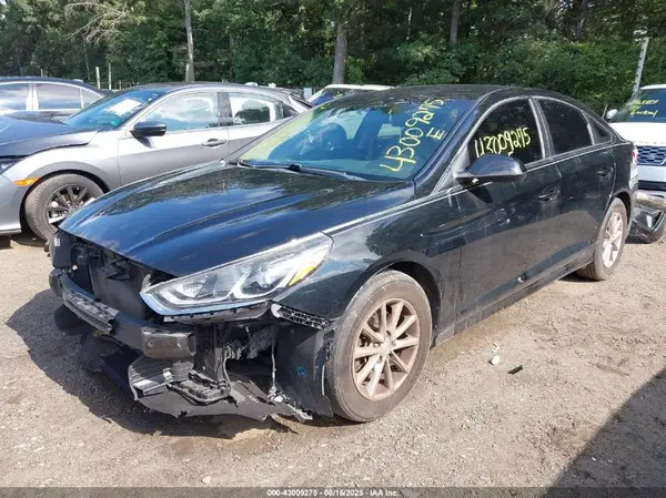 5NPE24AFXKH776961 2019 HYUNDAI SONATA - Image 2