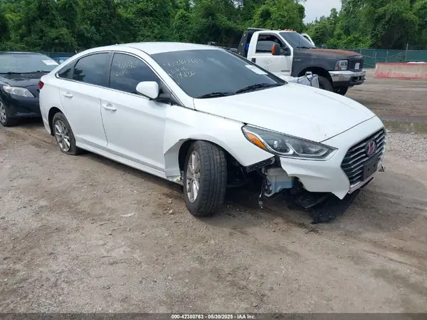 5NPE24AFXKH777253 2019 HYUNDAI SONATA - Image 1