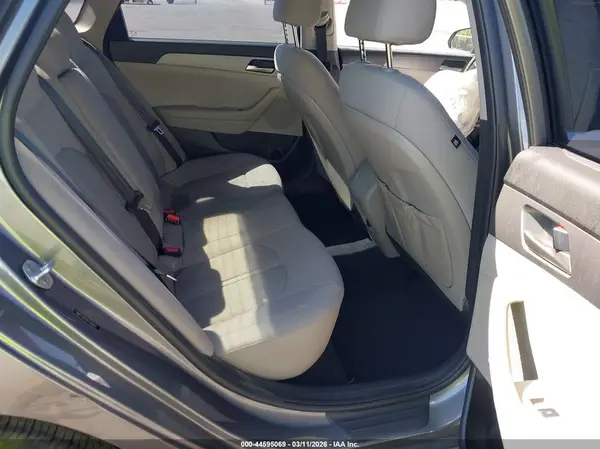 5NPE24AFXKH780802 2019 HYUNDAI SONATA - Image 8