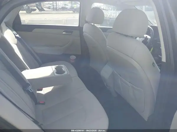 5NPE24AFXKH784445 2019 HYUNDAI SONATA - Image 8