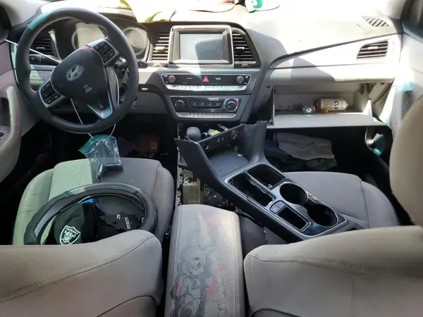 5NPE24AFXKH784834 2019 HYUNDAI SONATA - Image 8