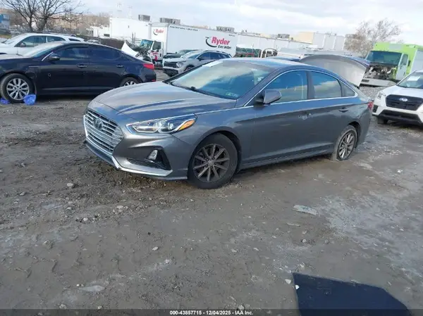 5NPE24AFXKH798667 2019 HYUNDAI SONATA - Image 2