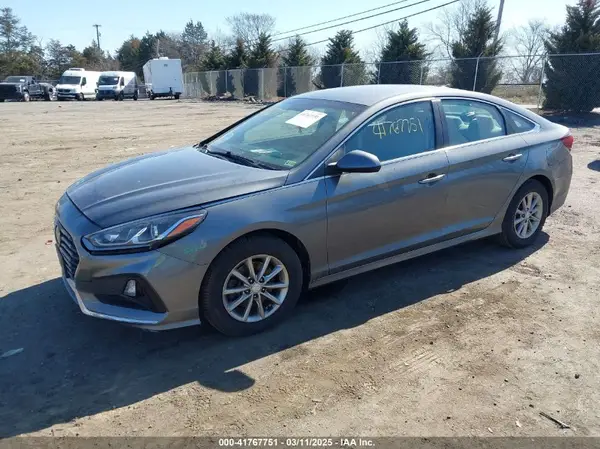 5NPE24AFXKH802068 2019 HYUNDAI SONATA - Image 2