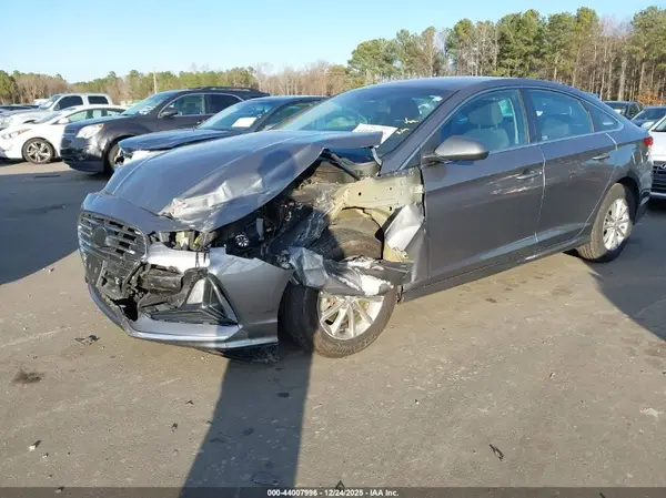 5NPE24AFXKH803494 2019 HYUNDAI SONATA - Image 2
