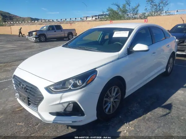 5NPE24AFXKH817654 2019 HYUNDAI SONATA - Image 2