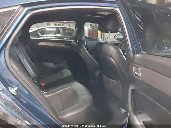 5NPE34AB0JH647300 2018 HYUNDAI SONATA - Image 8