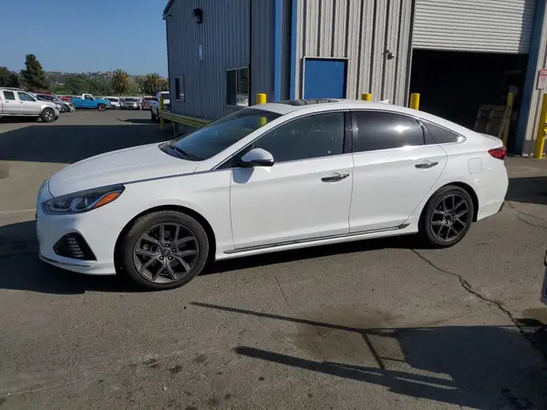 5NPE34AB0JH674755 2018 HYUNDAI SONATA - Image 1