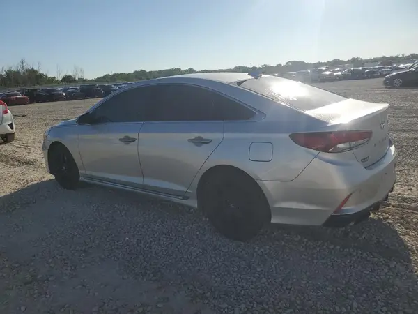 5NPE34AB1JH678913 2018 HYUNDAI SONATA - Image 2