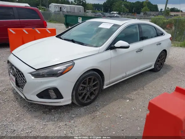 5NPE34AB1JH699700 2018 HYUNDAI SONATA - Image 2