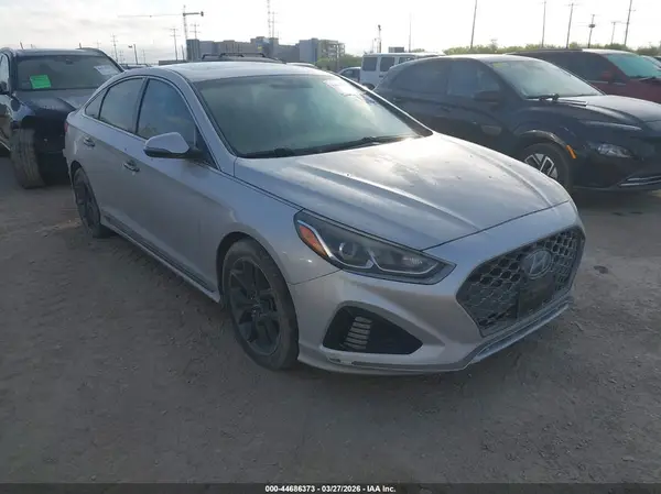 5NPE34AB2JH636864 2018 HYUNDAI SONATA - Image 1
